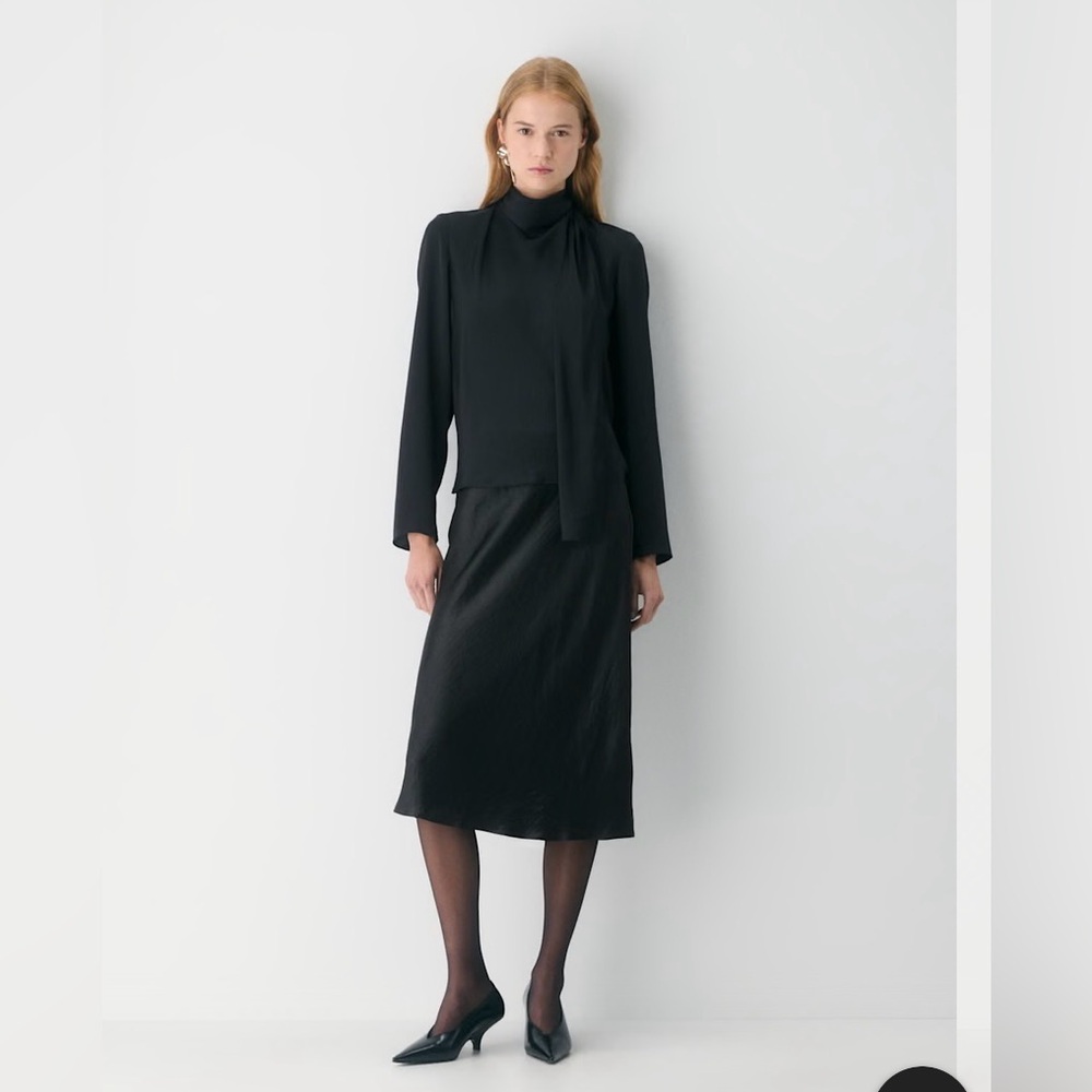 Babaton Slip Satin Midi Skirt